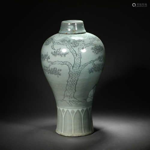 Celadon Flower Plum Bottle