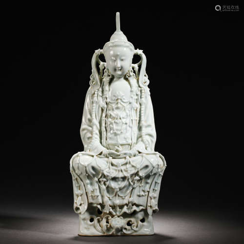 Sitting Guanyin Buddha in Celadon