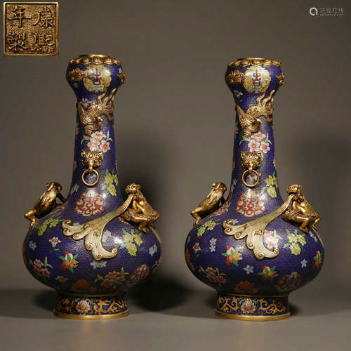 Qing Dynasty cloisonné animal head flower vase