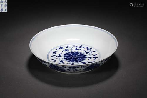 Blue and white flower plate