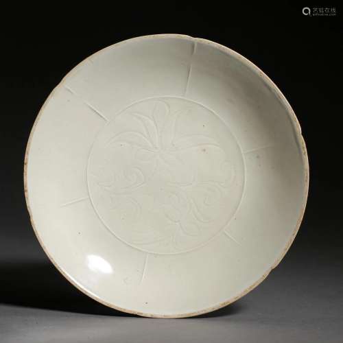 A Chinese Ting-ware Plate Song Dyn.