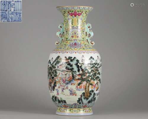 A Chinese Famille Rose Kids Vase Qing Dyn.
