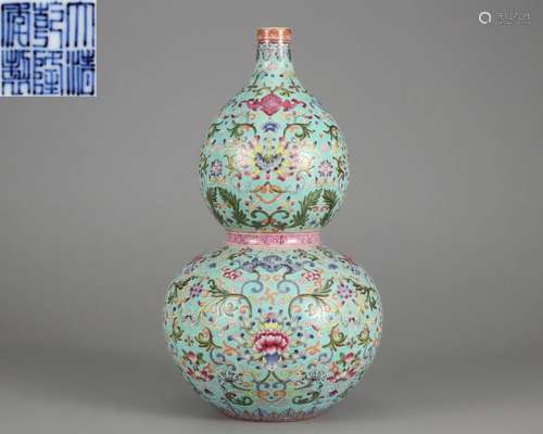 A Chinese Famille Rose Double Gourds Vase Qing Dyn.