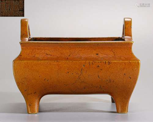 A Chinese Bronze Censer with Double Handles Qing Dyn.