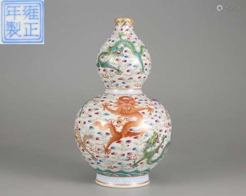 A Chinese Famille Rose Double Gourds Vase Qing Dyn.