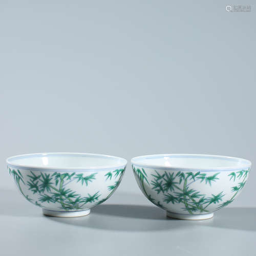 A pair of doucai bowls