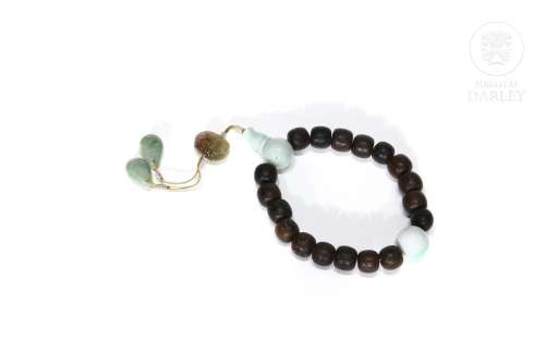 Wood, jadeite and tourmaline bracelet, 20th century