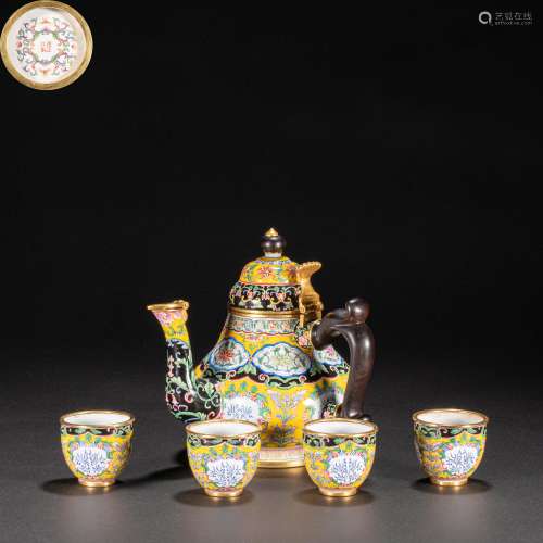 A SET OF CHINESE ENAMELLED TEAPOT, QING DYNASTY
