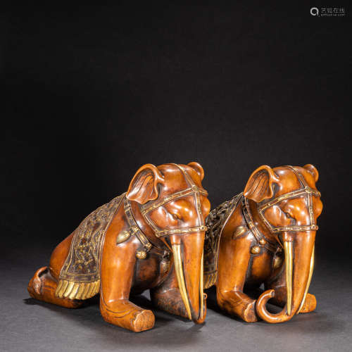 A PAIR OF CHINESE BRONZE GILT ELEPHANTS, QING DYNASTY