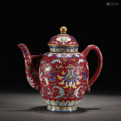 A CARMINE RED GLAZED PORCELAIN TEAPOT /QING DYNASTY