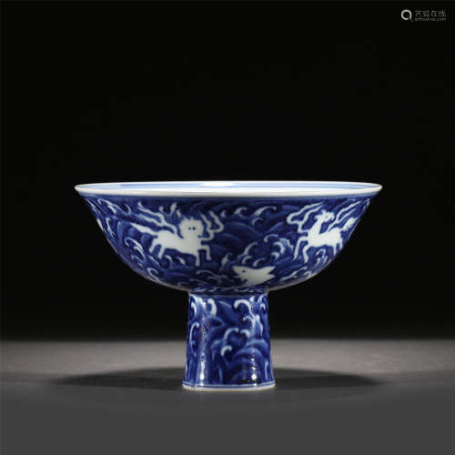 A BLUE AND WHITE PORCELAIN STEM-BOWL /MING DYNASTY