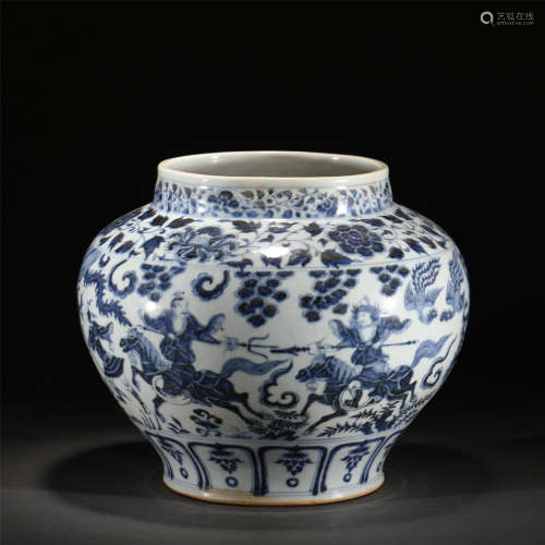 A BLUE AND WHITE PORCELAIN JAR