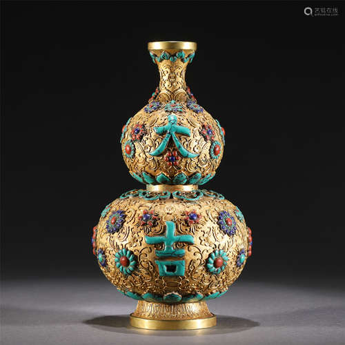 A BRONZE DOUBLE-GOURDS VASE