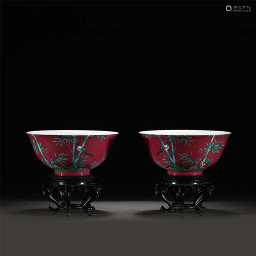 A PAIR OF ENAMEL FLOWER PORCELAIN BOWLS /QING DYNASTY