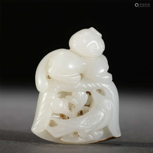 A WHITE JADE HANDLE PIECE