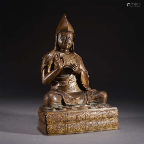 A BRONZE WITH GOLDEN PAINT FIGURE OF BUDDHA STATUE /QING DYN...