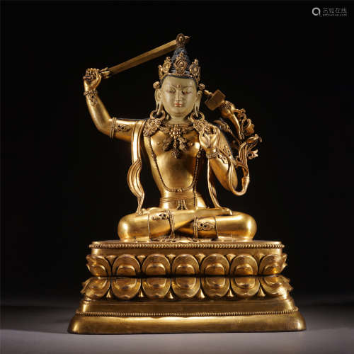 A GILT BRONZE FIGURE OF BUDDHA SEATED STATUE /QING DYNASTY