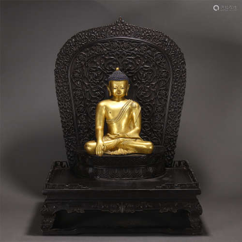 A GILT BRONZE FIGURE OF BUDDHA STATUE AND ZITAN PEDESTAL /QI...