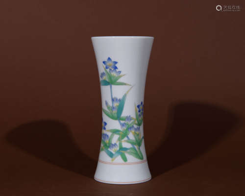 香兰社兰花纹花瓶