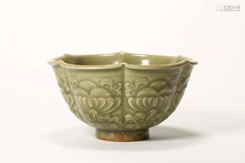 Incised Yaozhou Kiln Lobed Bowl