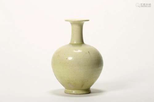 Green Glaze Bulbous Vase