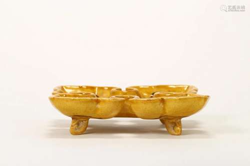 Yellow Glaze Ruyi-Form Brush Washer