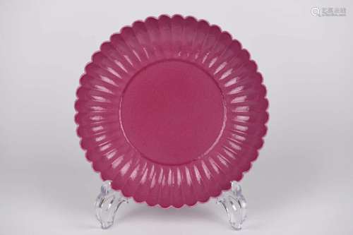 Rouge-Red Glaze Chrysanthemum Plate