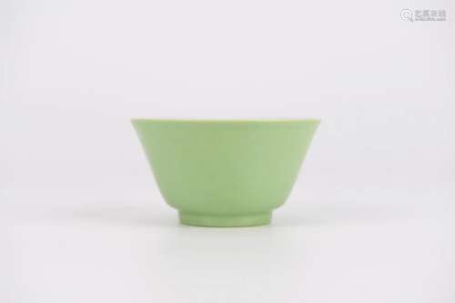 Apple-Green Glaze Horse-Hoof Cup