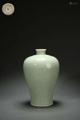 Yellowish Pea Green Glaze Plum Vase with Carved Floral Patte...