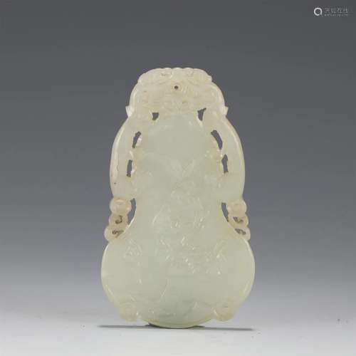 A CHINESE JADE DOUBLE-GOURDS HANGED PENDANT