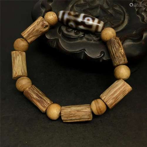 Tibetan antique agate bead bracelet