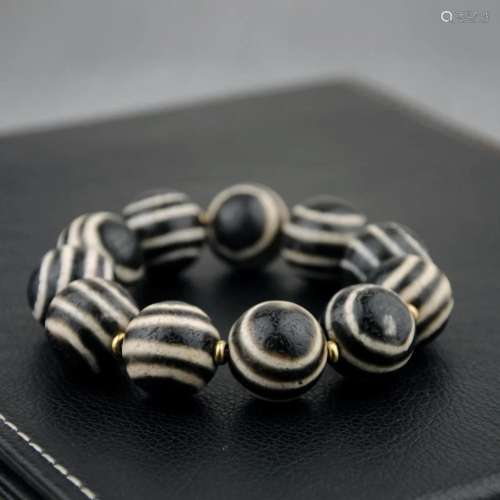 Tibetan antique agate bead bracelet
