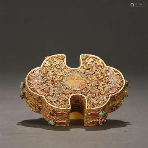 A CHINESE GILT SILVER BOX