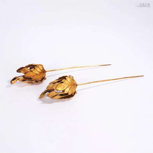 A CHINESE GILT SILVER HAIRPINS