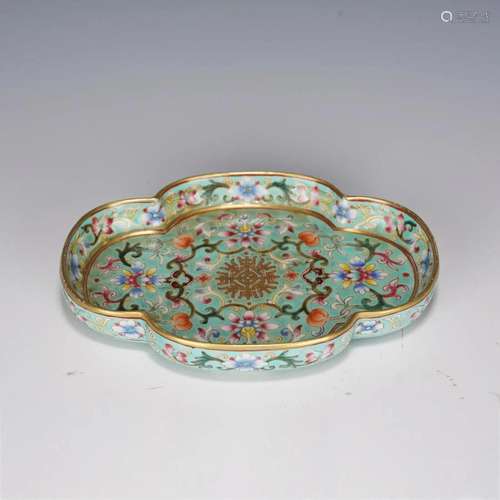 A CHINESE TURQUOISE GLAZE FAMILLE ROSE PORCELAIN BRUSH