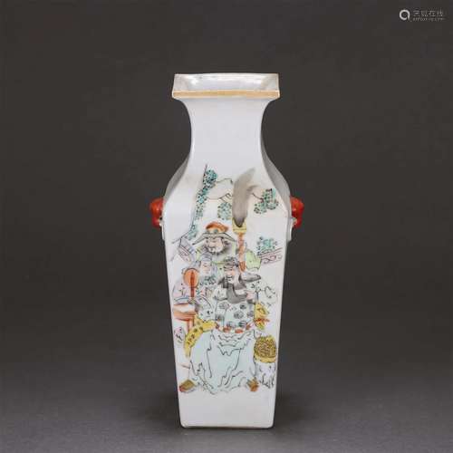 A CHINESE QIANJIANG COLOR GLAZE PORCELAIN SQUARE VASE