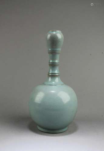 Chinese Ruyao Vase