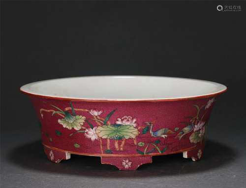 A CHINESE FAMILLE ROSE PORCELAIN BRUSH WASHER