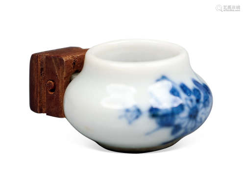 清中期 青花花卉纹鸟食罐 瓷器 4cm