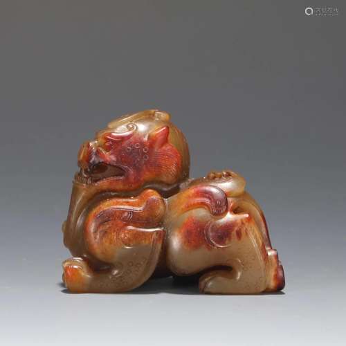 A CHINESE JADE BEAST ORNAMENTS