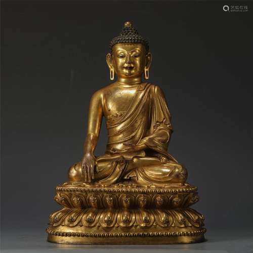 A CHINESE GILT BRONZE FIGURE OF BUDDHA STATUE