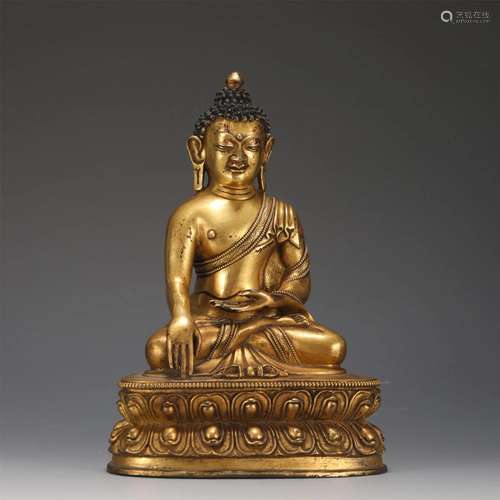 A CHINESE GILT BRONZE FIGURE OF BUDDHA STATUE