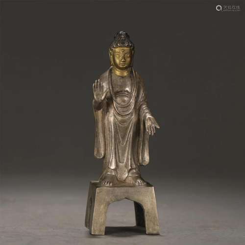 A CHINESE BRONZE FIGURE OF BUDDHA STATUE