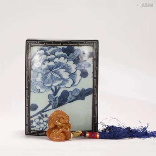 A CHINESE SOAP STONE ORNAMENTS