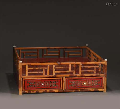 A CHINESE LACQUERWARE SCHOLAR'S BOX