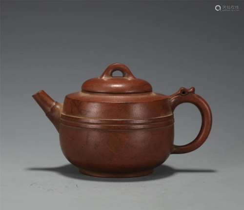 A CHINESE YIXING ZISHA CLAY TEA POT