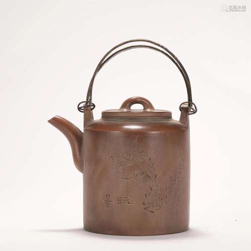 A CHINESE YIXING ZISHA CLAY TEA POT