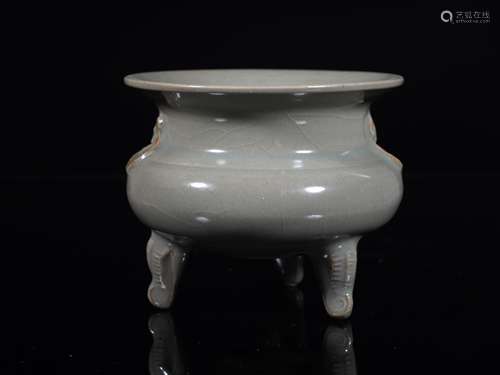 Longquan Ware Tripod Censer