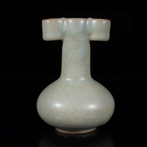 Guan Ware Arrow Vase