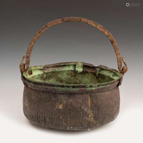 Roman pot, 2nd-3rd century AD. Bronze. Measures: 17 x 35 cm ...